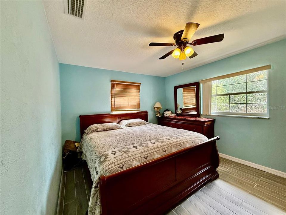 For Sale: $245,000 (3 beds, 2 baths, 1200 Square Feet)