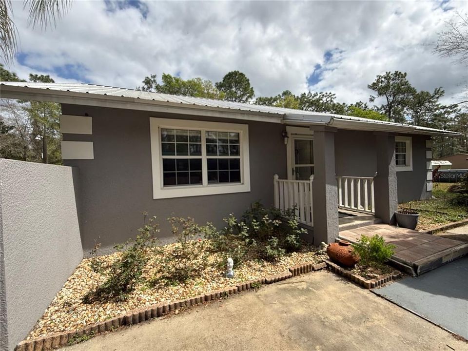 For Sale: $245,000 (3 beds, 2 baths, 1200 Square Feet)
