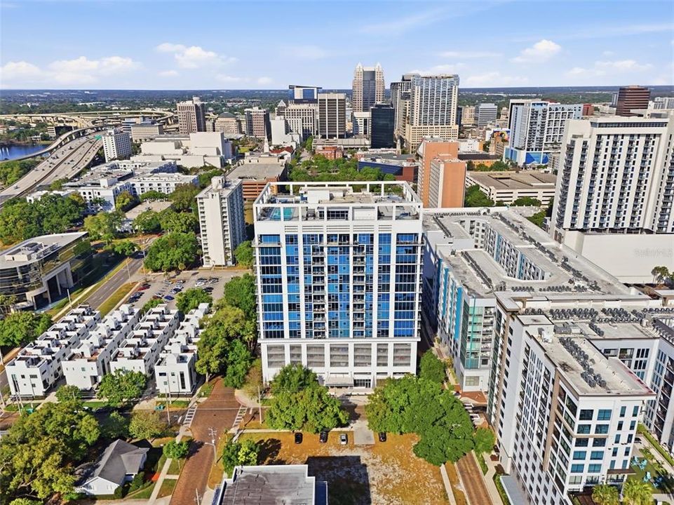 На продажу: $499,999 (2 спален, 2 ванн, 1765 Квадратных фут)