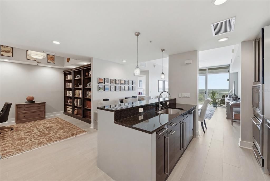 На продажу: $499,999 (2 спален, 2 ванн, 1765 Квадратных фут)