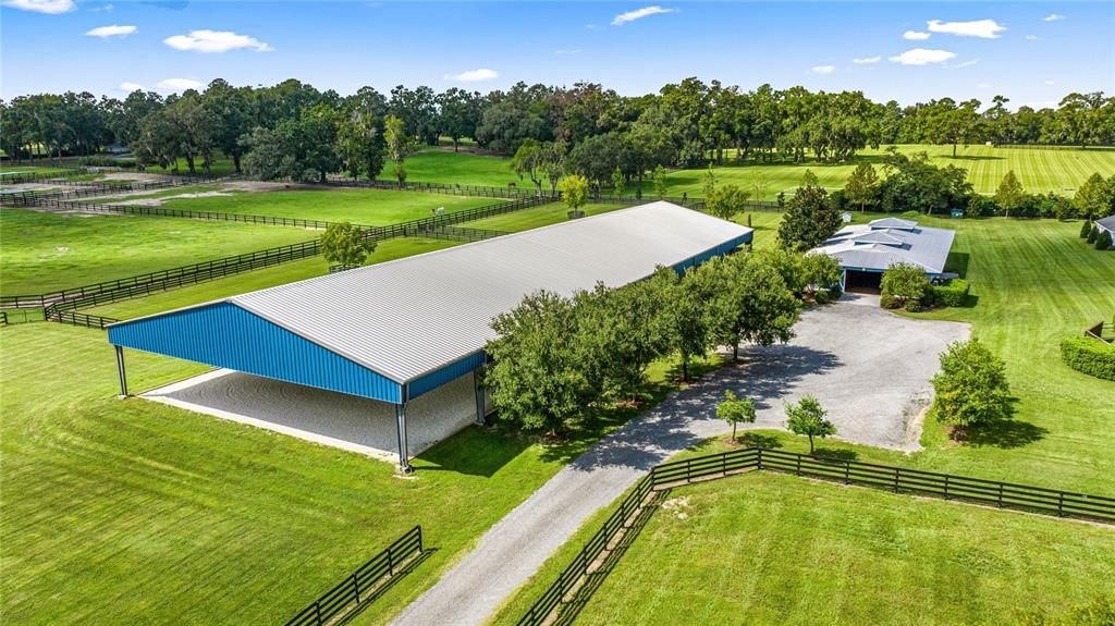 For Sale: $2,750,000 (2 beds, 1 baths, 885 Square Feet)