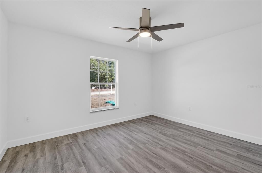 Activo con contrato: $290,000 (3 camas, 2 baños, 1534 Pies cuadrados)