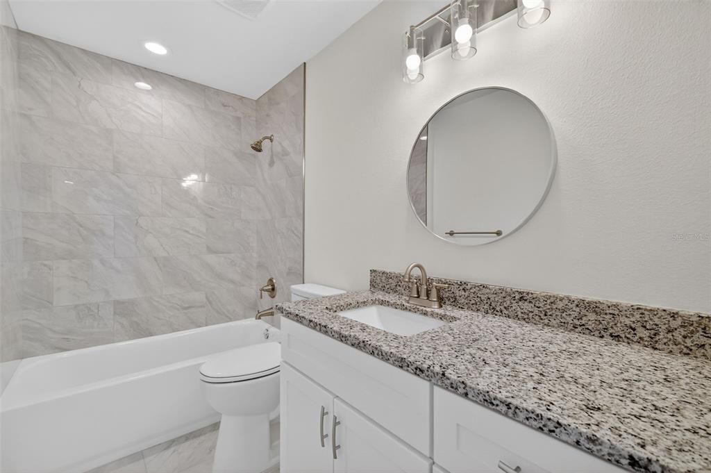 Activo con contrato: $290,000 (3 camas, 2 baños, 1534 Pies cuadrados)