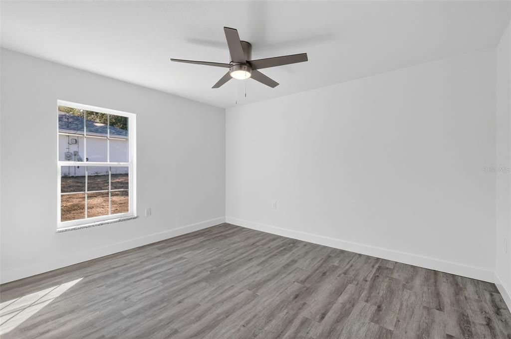 Activo con contrato: $290,000 (3 camas, 2 baños, 1534 Pies cuadrados)