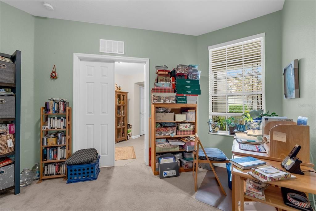 For Sale: $264,900 (3 beds, 2 baths, 1408 Square Feet)