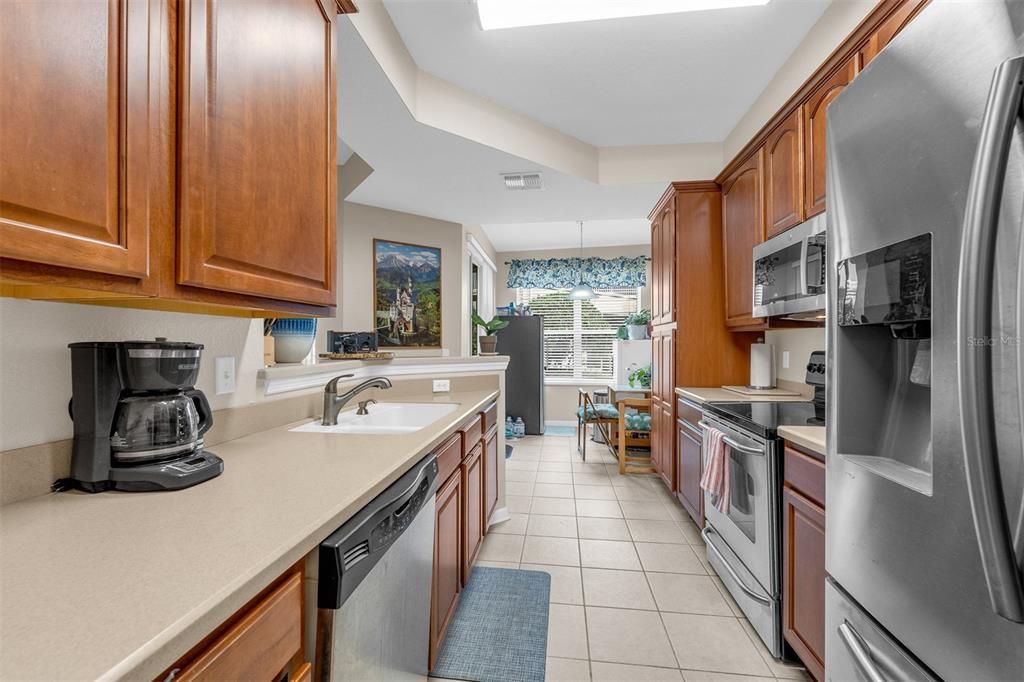 For Sale: $264,900 (3 beds, 2 baths, 1408 Square Feet)