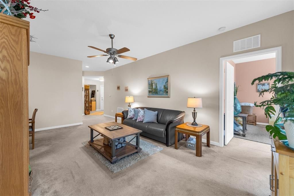 For Sale: $264,900 (3 beds, 2 baths, 1408 Square Feet)