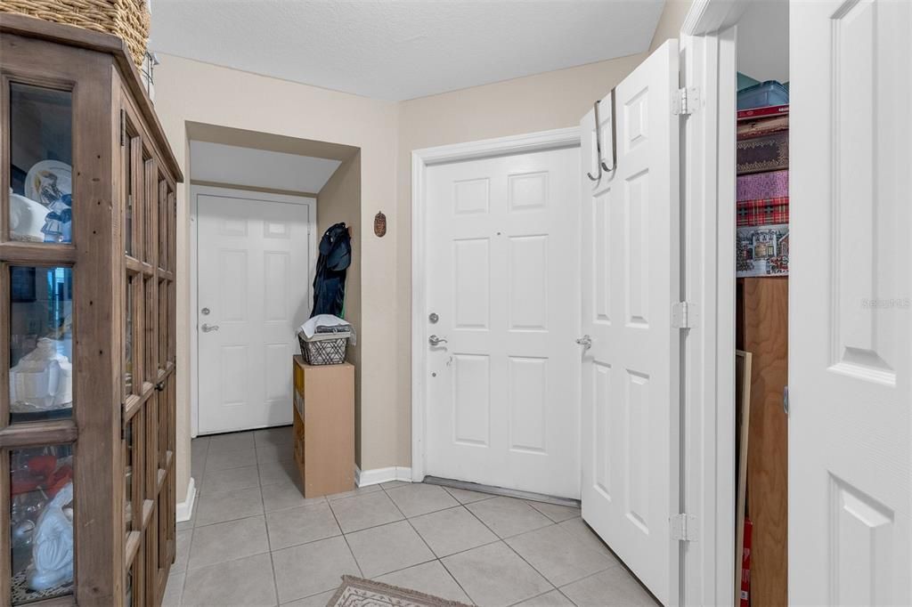 For Sale: $264,900 (3 beds, 2 baths, 1408 Square Feet)