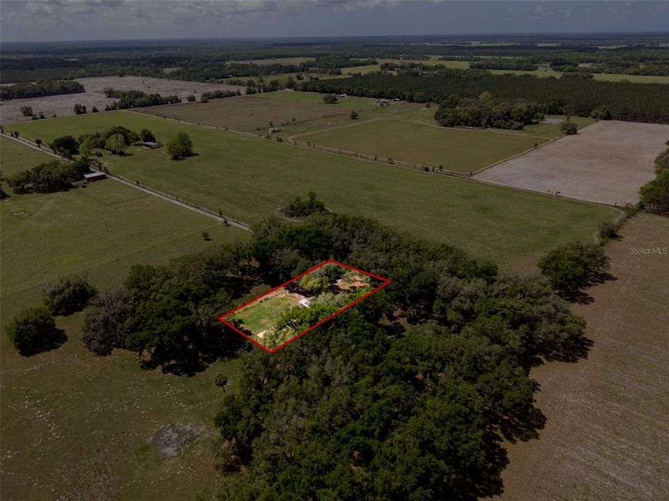 На продажу: $255,000 (10.05 acres)