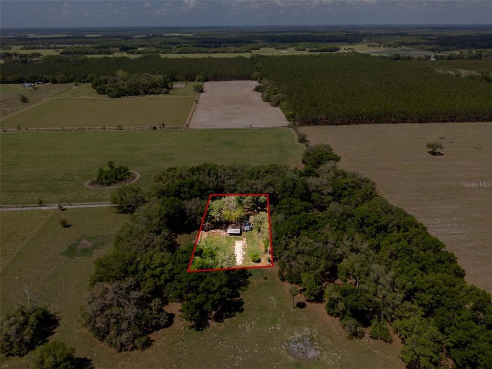 На продажу: $255,000 (10.05 acres)