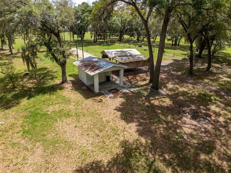 На продажу: $255,000 (10.05 acres)