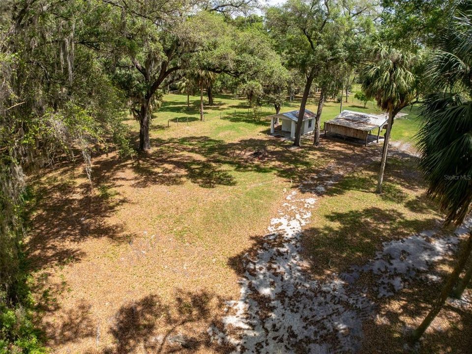 На продажу: $255,000 (10.05 acres)