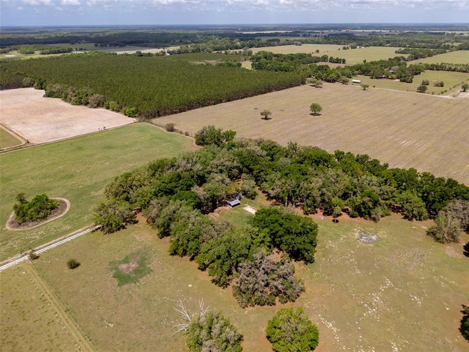 На продажу: $255,000 (10.05 acres)