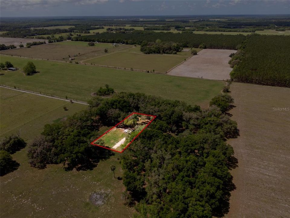 На продажу: $255,000 (10.05 acres)