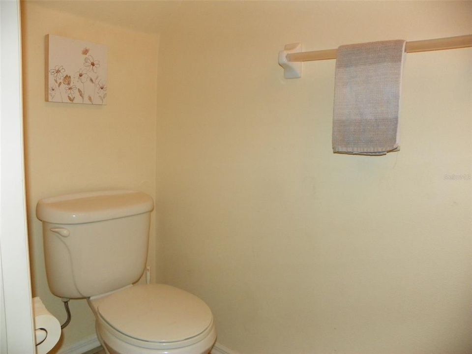 Под контрактом: $215,000 (2 спален, 2 ванн, 1080 Квадратных фут)