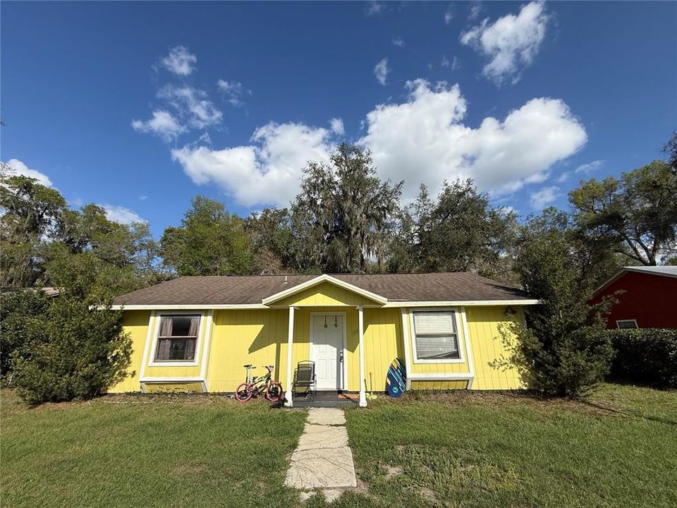 Recently Sold: $119,000 (2 beds, 1 baths, 984 Square Feet)