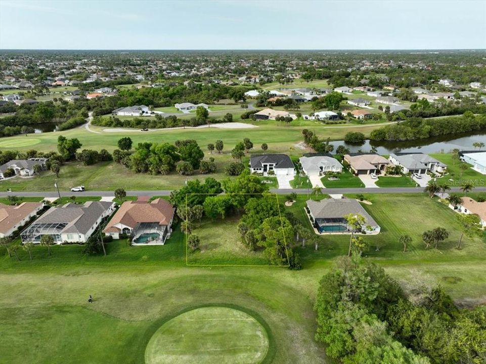 En Venta: $74,500 (0.22 acres)