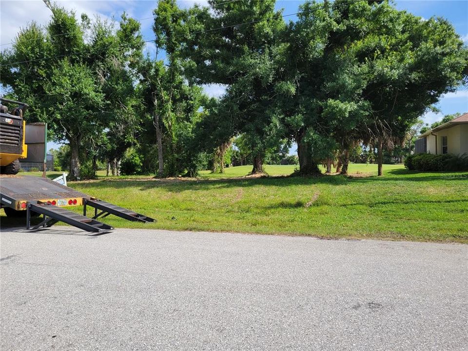 En Venta: $74,500 (0.22 acres)