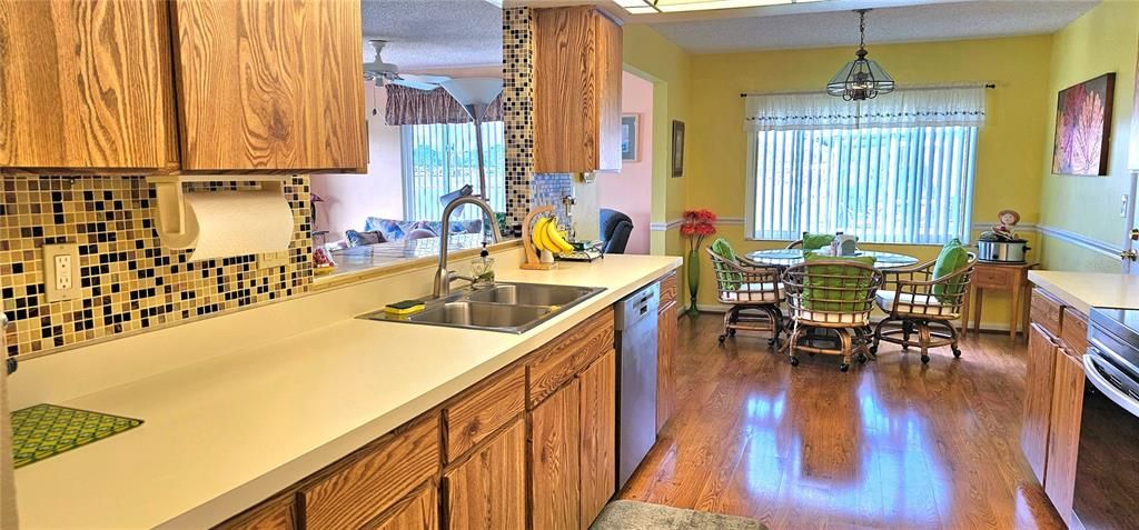 En Venta: $389,000 (2 camas, 2 baños, 1776 Pies cuadrados)