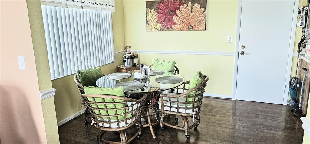 En Venta: $389,000 (2 camas, 2 baños, 1776 Pies cuadrados)