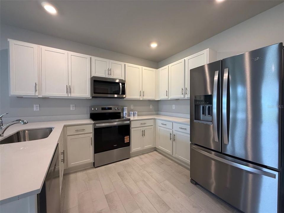 В аренду: $2,200 (2 спален, 2 ванн, 1506 Квадратных фут)