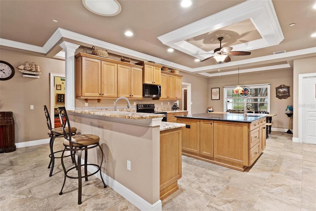 For Sale: $995,000 (3 beds, 2 baths, 3104 Square Feet)