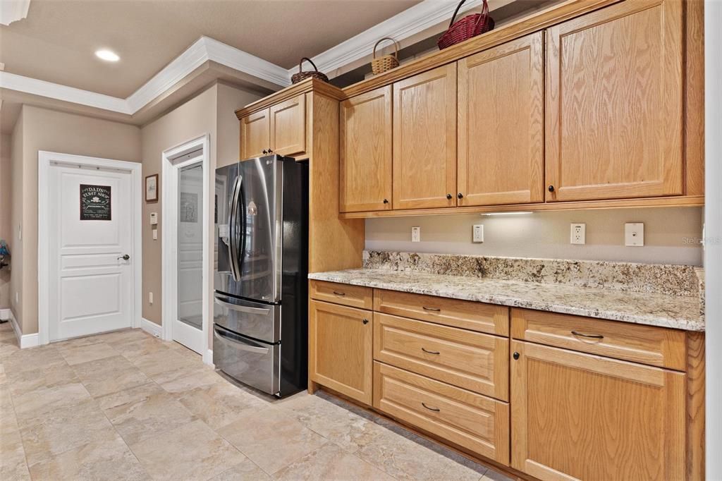 For Sale: $995,000 (3 beds, 2 baths, 3104 Square Feet)