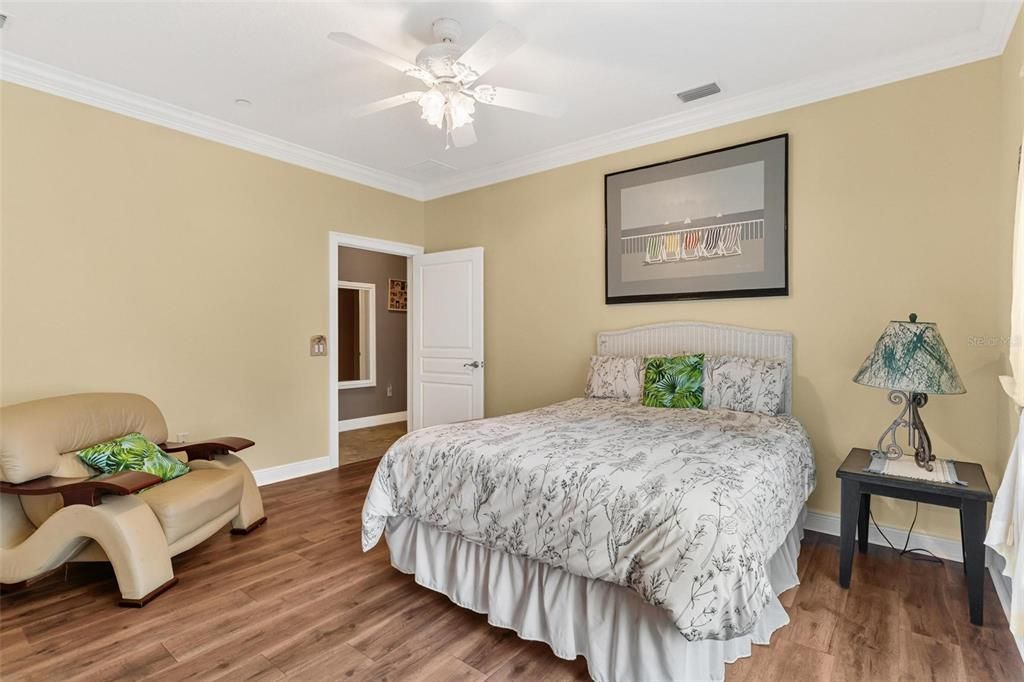 For Sale: $995,000 (3 beds, 2 baths, 3104 Square Feet)