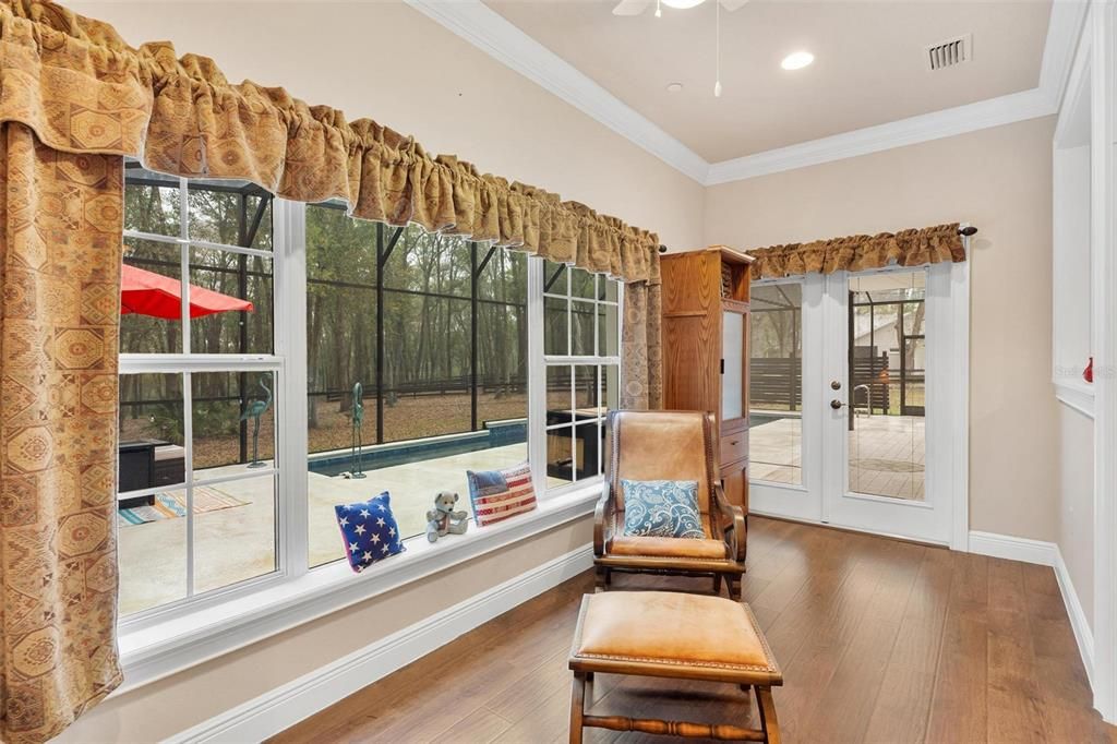 For Sale: $995,000 (3 beds, 2 baths, 3104 Square Feet)