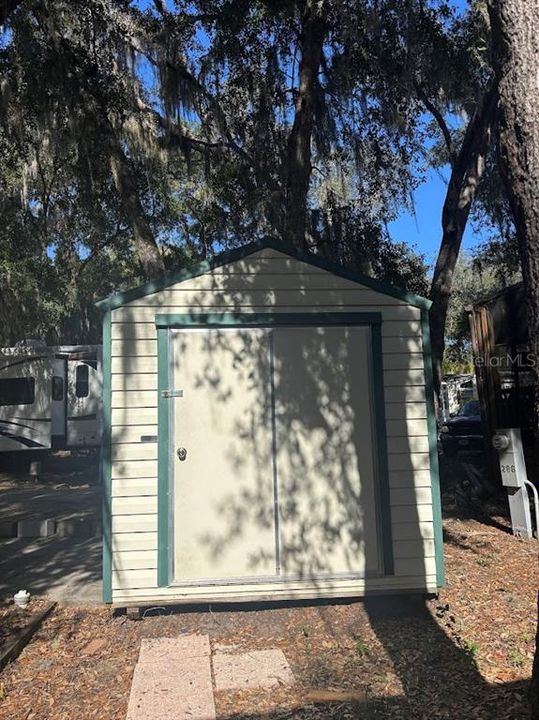 待售: $69,500 (0.09 acres)