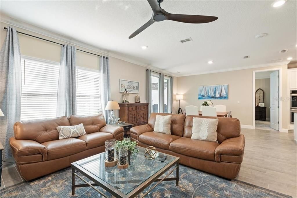 For Sale: $374,900 (2 beds, 2 baths, 1543 Square Feet)