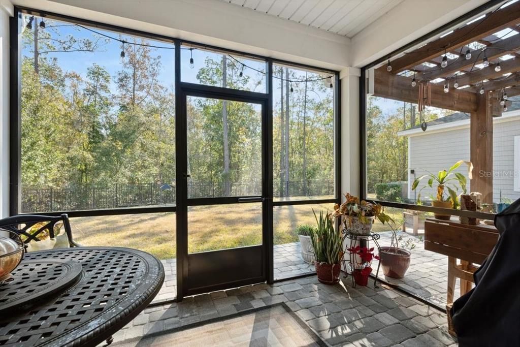 For Sale: $374,900 (2 beds, 2 baths, 1543 Square Feet)