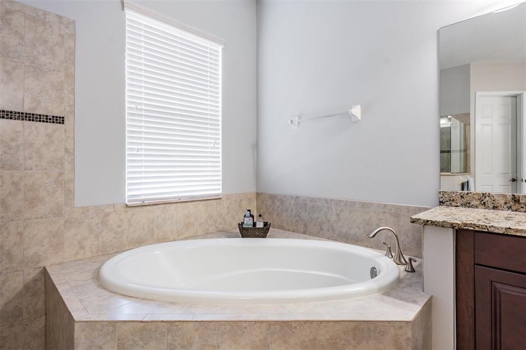 Active With Contract: $649,900 (4 beds, 3 baths, 2837 Square Feet)
