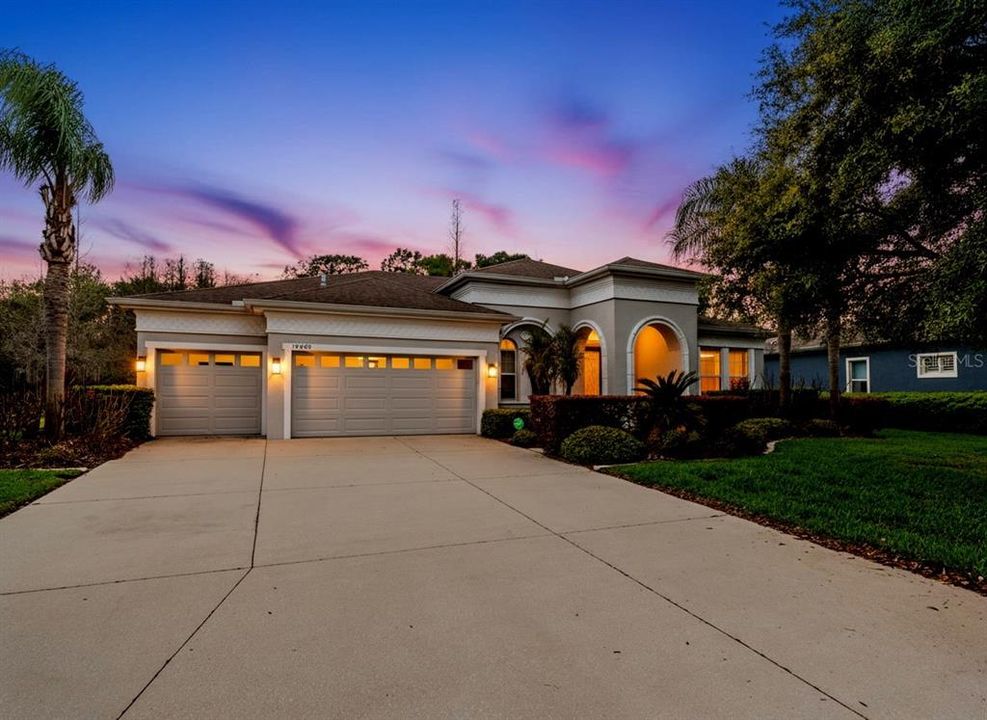 Active With Contract: $649,900 (4 beds, 3 baths, 2837 Square Feet)