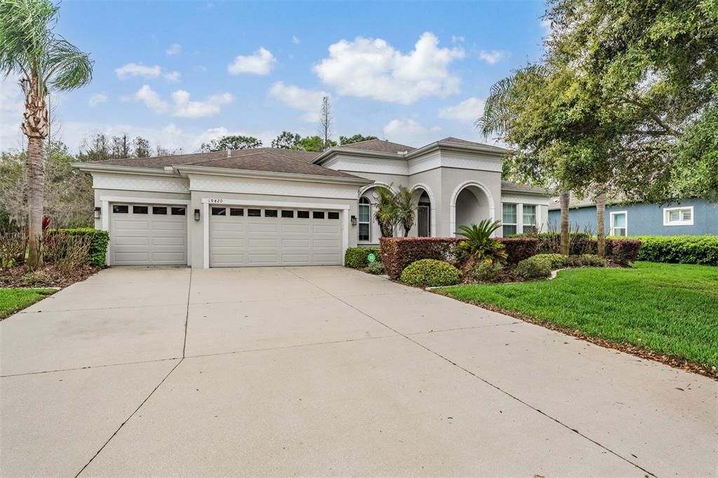 Active With Contract: $649,900 (4 beds, 3 baths, 2837 Square Feet)
