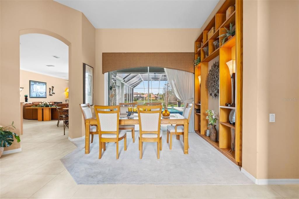 Activo con contrato: $1,200,000 (4 camas, 3 baños, 4079 Pies cuadrados)