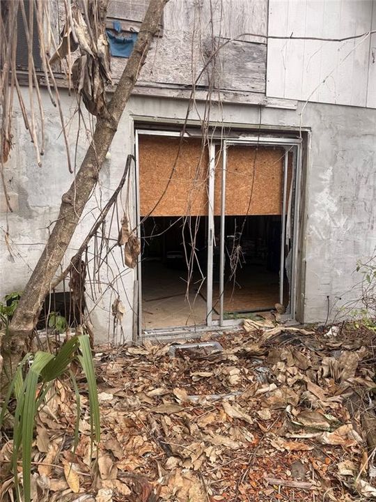 На продажу: $125,000 (4 спален, 1 ванн, 2143 Квадратных фут)
