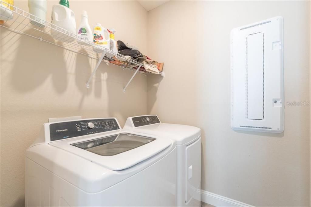 For Sale: $418,900 (2 beds, 2 baths, 1710 Square Feet)