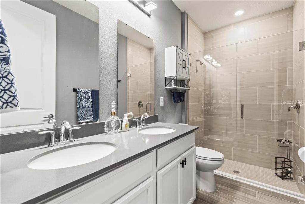 For Sale: $418,900 (2 beds, 2 baths, 1710 Square Feet)