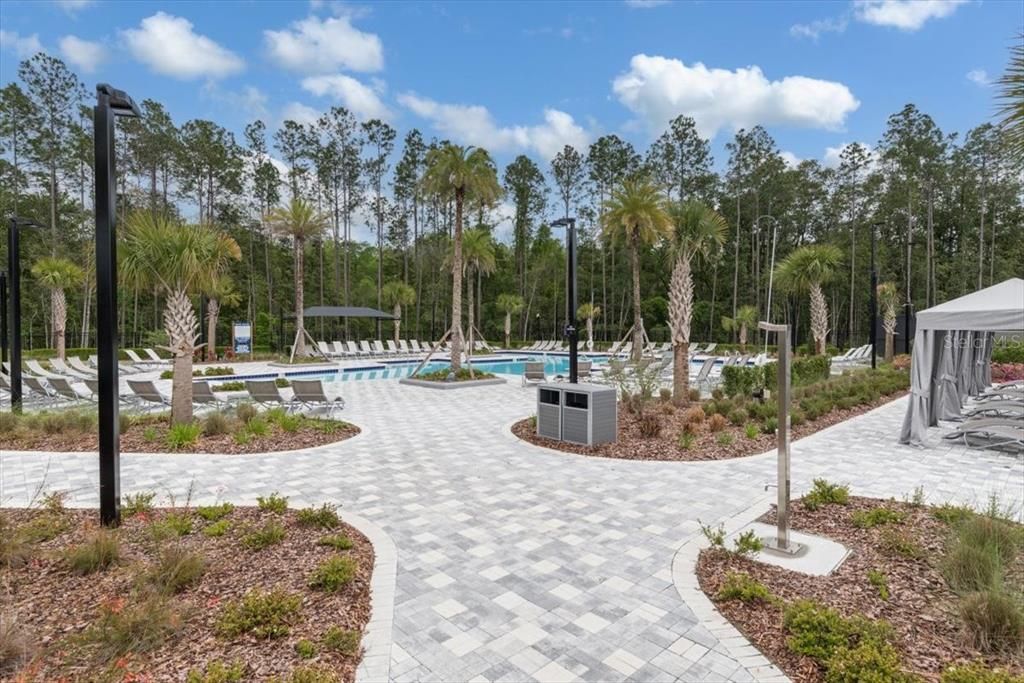 For Sale: $418,900 (2 beds, 2 baths, 1710 Square Feet)