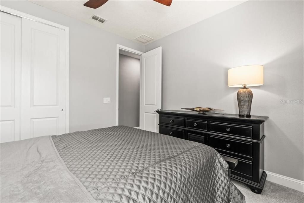 For Sale: $418,900 (2 beds, 2 baths, 1710 Square Feet)
