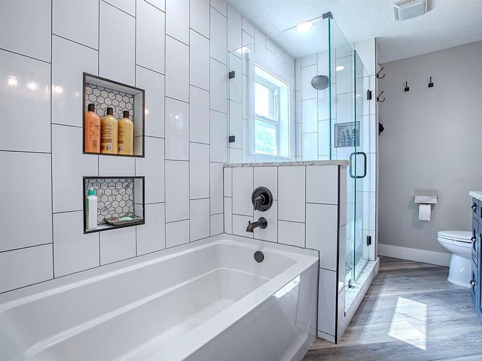 На продажу: $744,000 (4 спален, 3 ванн, 2007 Квадратных фут)