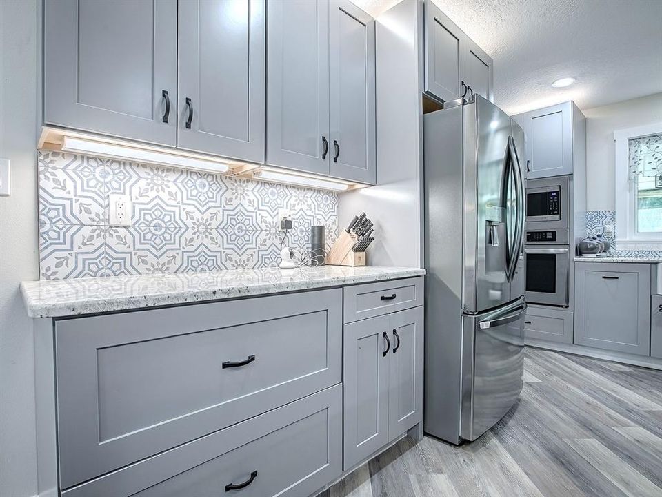 На продажу: $744,000 (4 спален, 3 ванн, 2007 Квадратных фут)