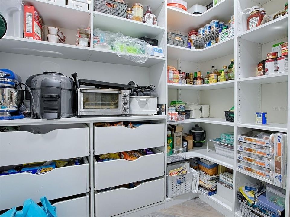 На продажу: $744,000 (4 спален, 3 ванн, 2007 Квадратных фут)