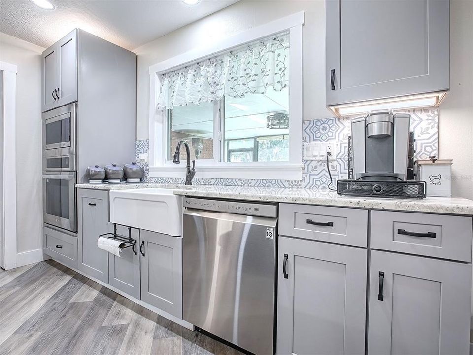 На продажу: $744,000 (4 спален, 3 ванн, 2007 Квадратных фут)