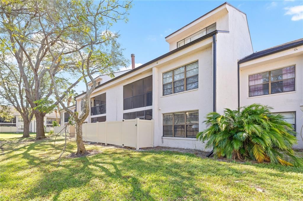 Activo con contrato: $137,900 (2 camas, 2 baños, 1191 Pies cuadrados)