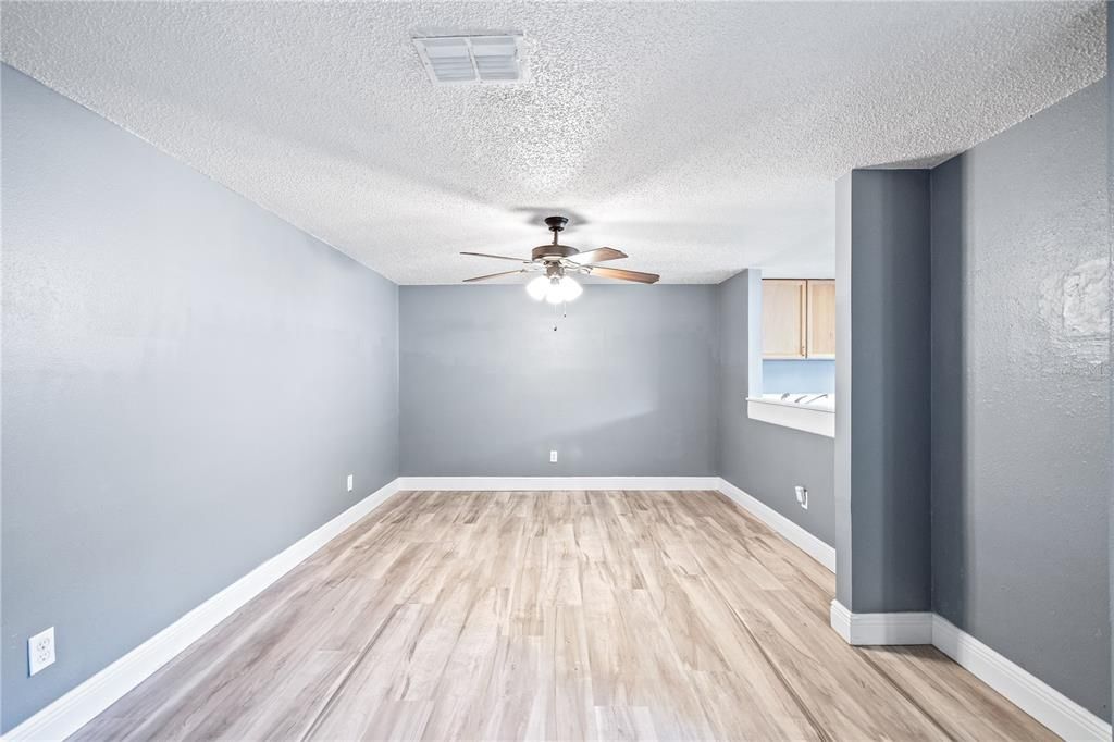 Activo con contrato: $137,900 (2 camas, 2 baños, 1191 Pies cuadrados)