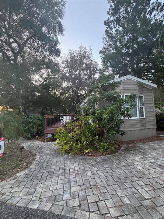 For Sale: $133,000 (1 beds, 1 baths, 518 Square Feet)