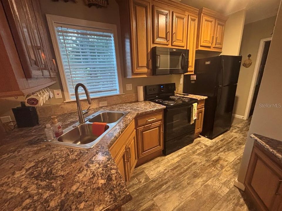For Sale: $133,000 (1 beds, 1 baths, 518 Square Feet)