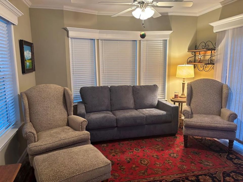 For Sale: $133,000 (1 beds, 1 baths, 518 Square Feet)